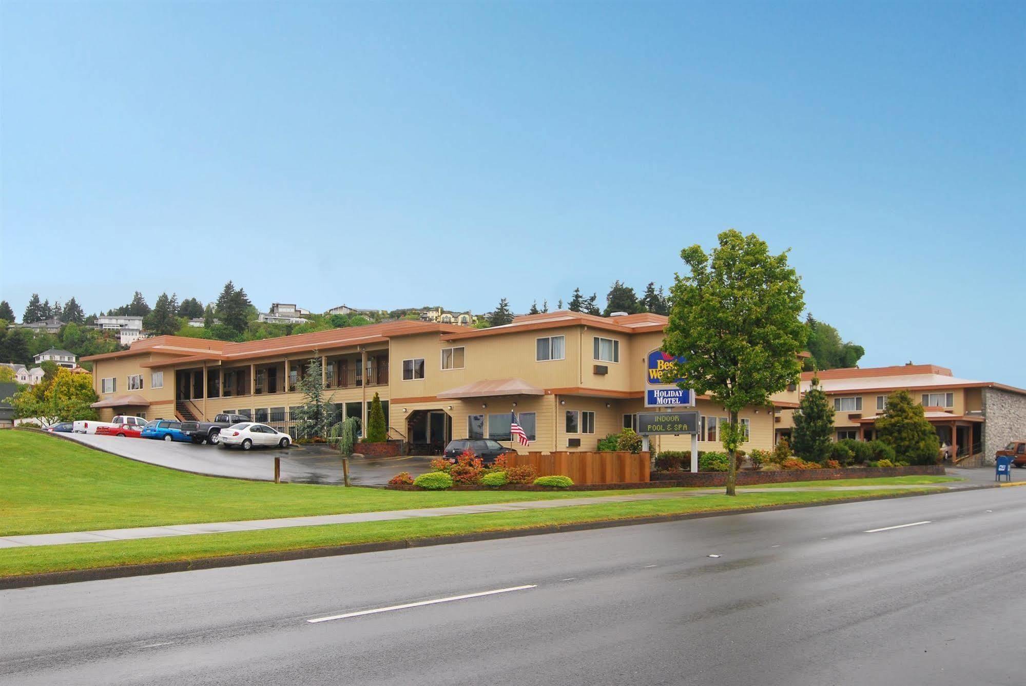 Best Western Holiday Hotel Кус Бей Екстериор снимка